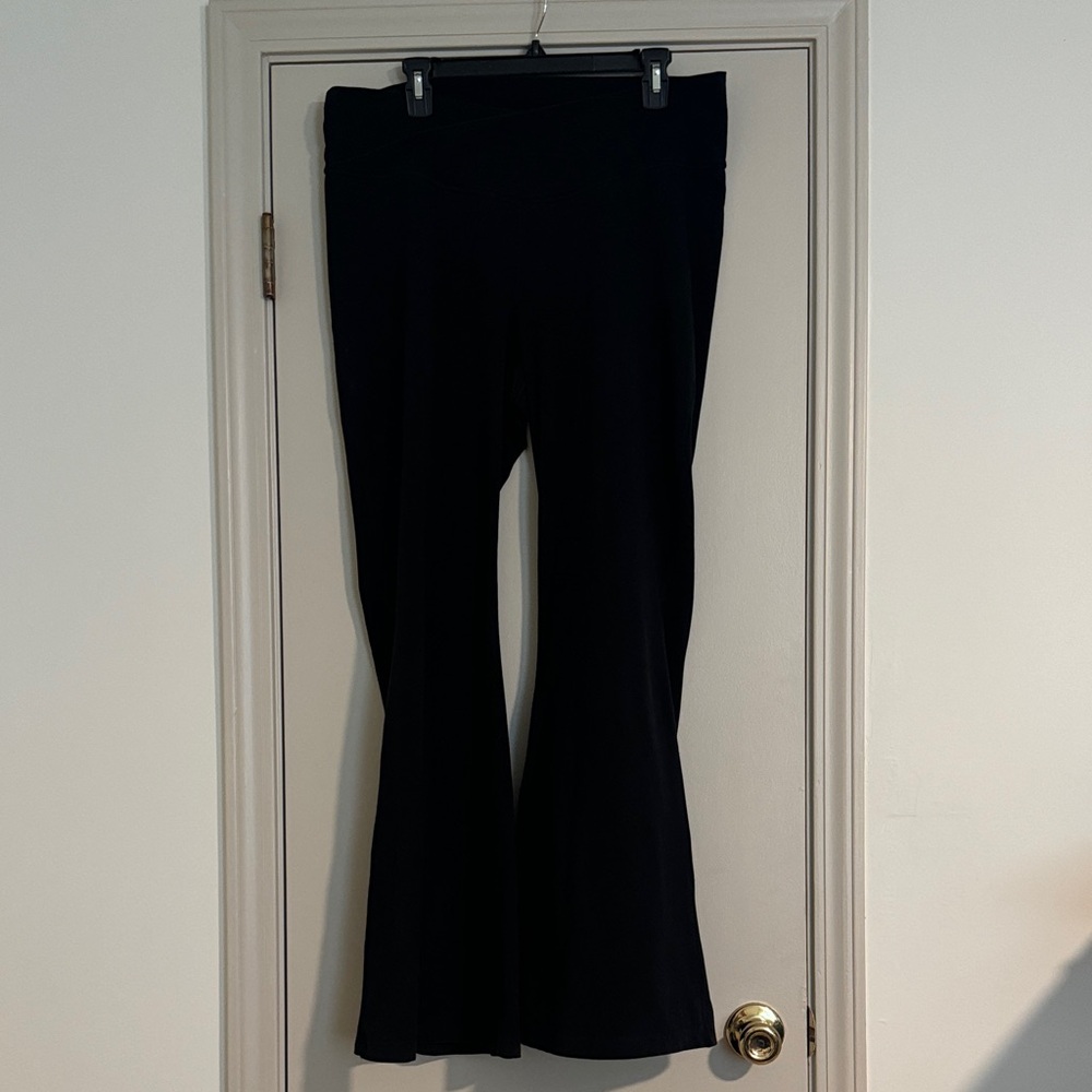 Old Navy Black Flared leggings
